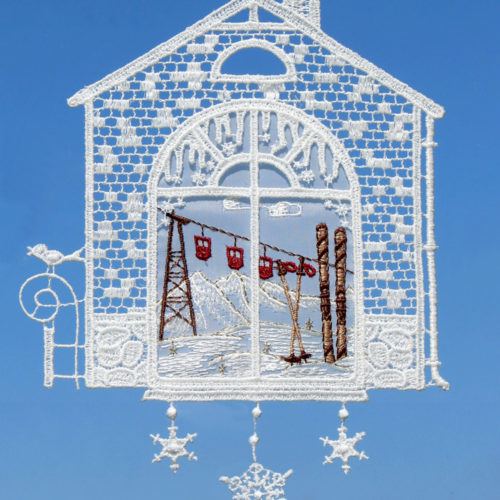 Fensterbild Hausrahmen mit Skipiste